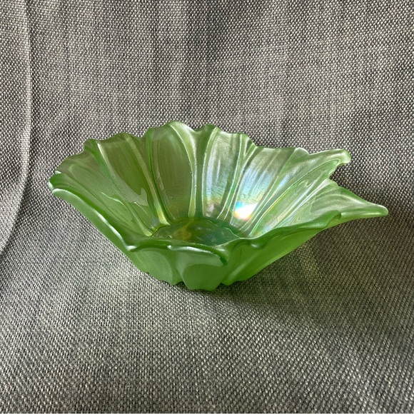 Akcam Floral Glass Bowl Green Frosted Iridescent Turkish Art Glass Handmade - Picture 1 of 13
